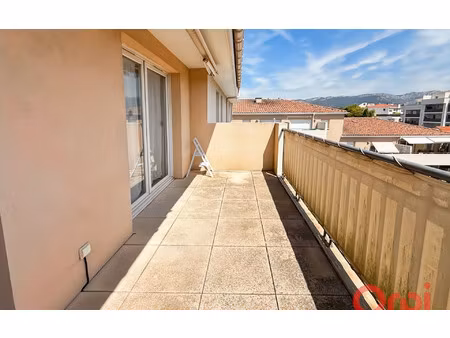 location appartement, m² t-3 à la seyne-sur-mer, 941 €