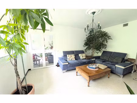 location appartement, 64.41 m² t-3 à toulon, 901 €