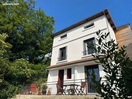 studio montreuil