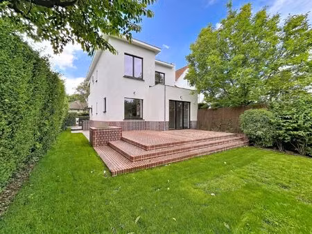maison à louer avec terrasse et jardin , uccle (rbw12694)