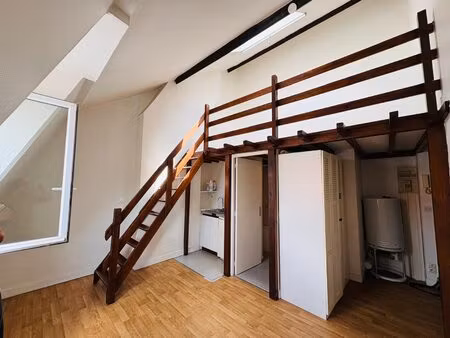 duplex dernier étage à 1mn de république