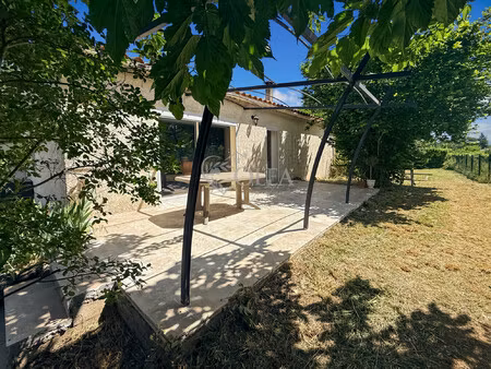 au calme, villa de plain-pied rénové en 2024 sur 830m² proche
