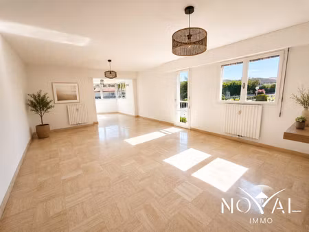 grand appartement traversant 4 pièces de 99,78 m² avec aperçu