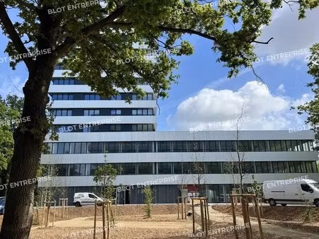 vente bureaux 1 827 m²