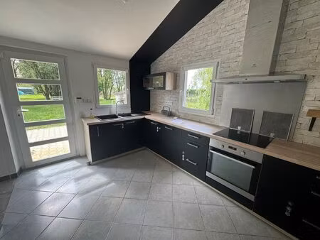 - 90.00 m2