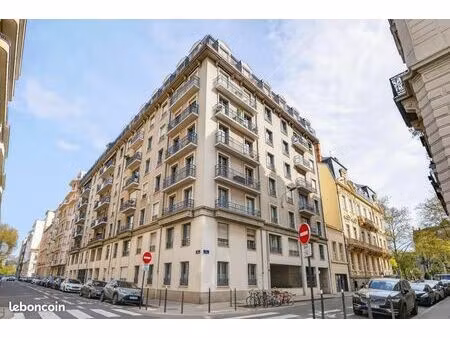 parking 14 m² lyon