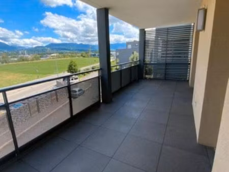 appartement t2 avec grande terrasse et vue exceptionnelle – rumilly (entre annecy et aix-l