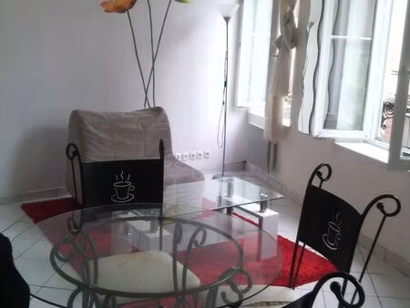 république beau logement en duplex très lumineux et calme