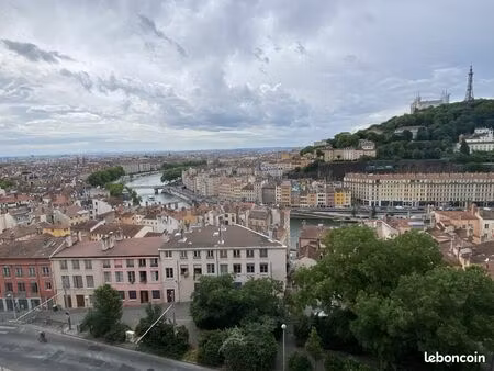 vue sur tout lyon, rue rivet prox. st charles, ds imm. connu des 365 fenêtres, au 4 éme av