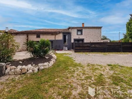 ensemble immobilier rénové composé d'un t4 et d'un t3 attenant, confort moderne et fort...