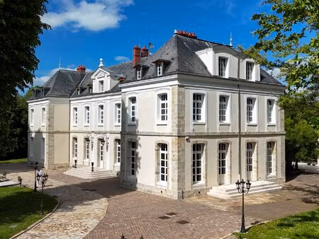 château xviième en parfait etat a 90km de paris - confort aux standards internationaux