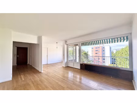 t5 de 107,10m2 avec balcon - 66 rue des aqueducs