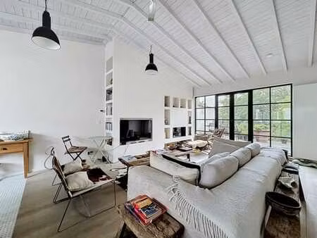 churchill / montjoie : superbe duplex penthouse meublé