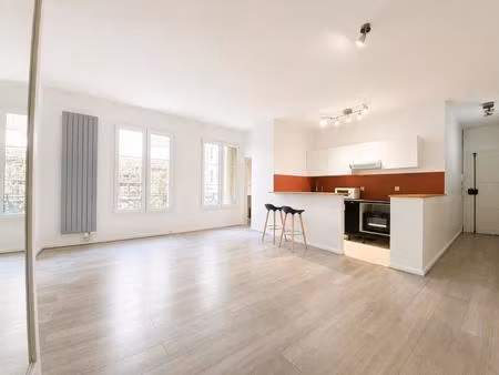 appartement lumineux avec extérieur