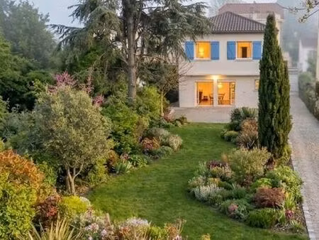 maison 8 pièces 168 m²