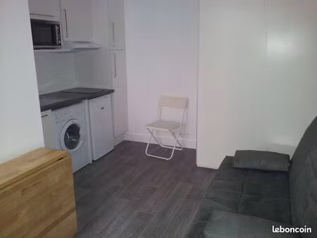 studio de 14.9 m2 paris 15è, métro charles michel