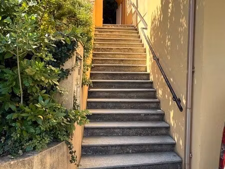à louer t/2 chemins du tavulinu 1649 cardo 2200 bastia
