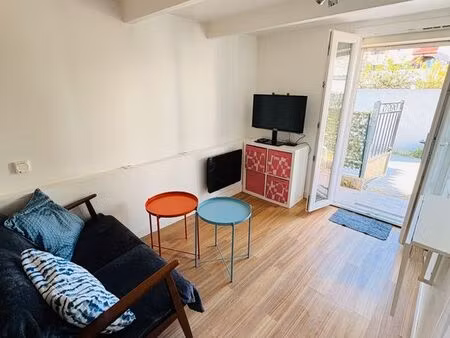 studio meublé indépendant avec terrasse et parking - le pradet - bail étudiant