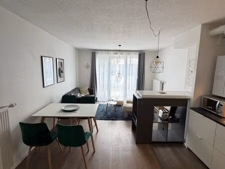 maison mitoyenne avec jardin parking et garage