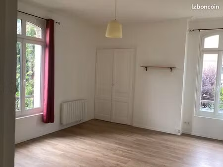 loue studio 30 m2. rouen droite