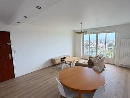 appartement t3 meublé 66 m2 vue mer entièrement rénové (location longue durée)