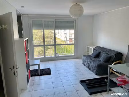 location t1 bis meublé