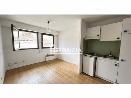 saint genès - studio avec parking