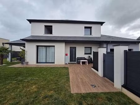 vente maison à soliers (14540) : à vendre / 141m² soliers