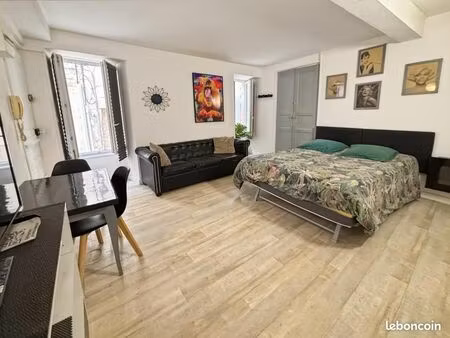 immeuble 3 pièces 80 m²