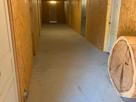 box de stockage 10m2
