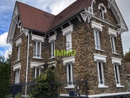maison en pierre 7 pièces