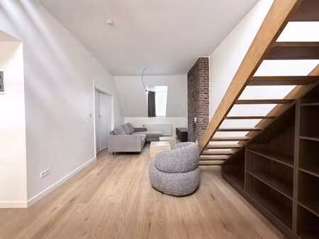 duplex meublé - full rénové - 2 chambres