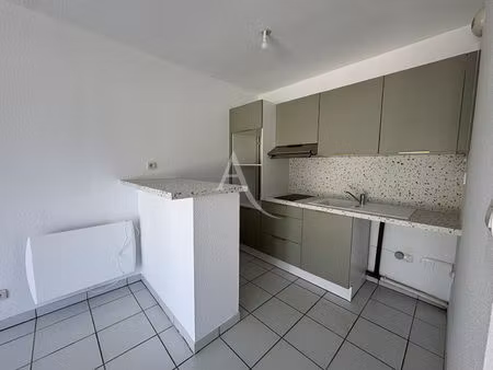 appartement t2 de 41m² dans résidence sécurisée à l'isle-jourdain