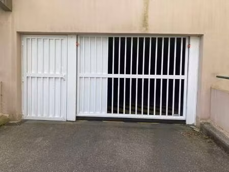vente garage et parking à brest (29200) : à vendre / 12m² brest
