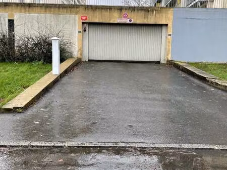 vente garage et parking à saint-brieuc (22000) : à vendre / saint-brieuc