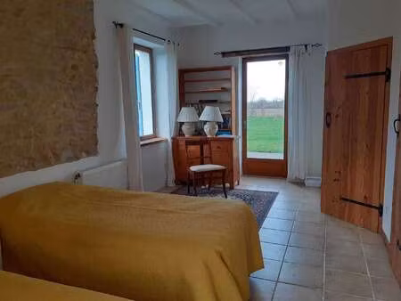 vente maison à pressac (86460) : à vendre / 172m² pressac