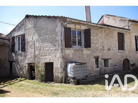 maison de ville à mirebeau (86110)