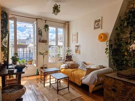 paris 18eme- superbe 2 pièces traversant avec balcon et vue exceptionnelle sur le sacré co