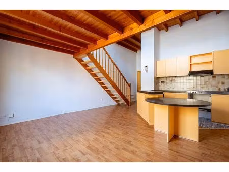 triplex secteur victoire en bon état