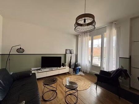 impasse joseph roux - t2 meublé avec balcon et parking