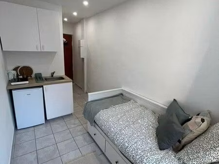 studio meublé à vendre