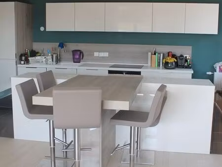appartement t3 meublé 71 m² avec balcon et parking – ferney-voltaire