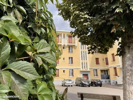 appartement 3 pièces 53 m²