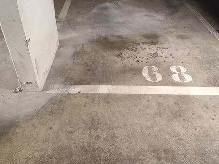 loue place de stationnement sous-sol sécurisé