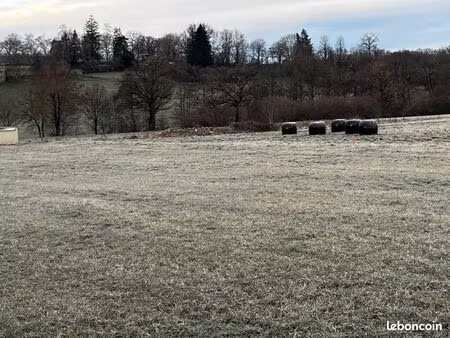 terrain 642 m² jussac