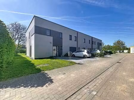 pléiades (visé) : maison 4 chambres avec garage à louer