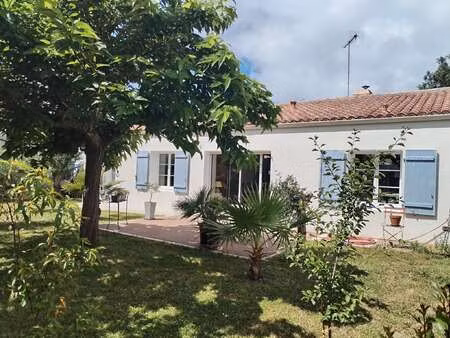 vente maison aux sables-d'olonne (85100) : à vendre / 92m² les sables-d'olonne