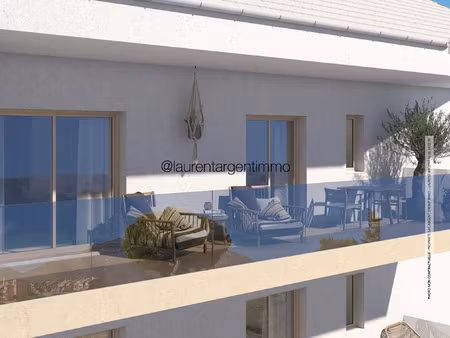 t4, plein sud, terrasse et parkings