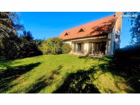 propriété 8 pièces 250 m²