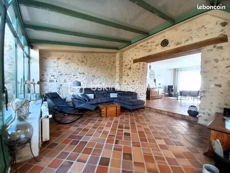 maison 7 pièces 224 m²